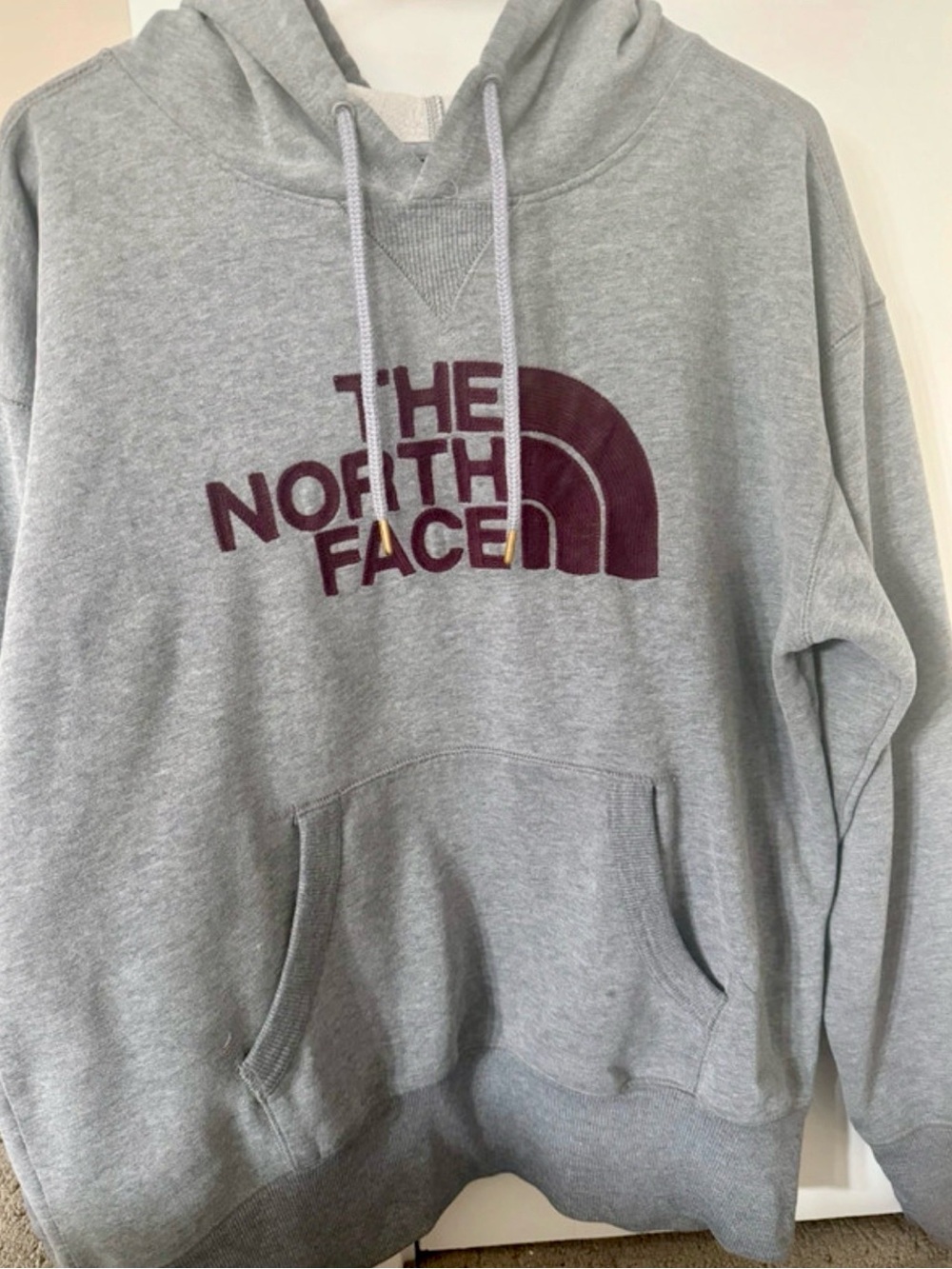 Men’s The North Face Embroidered Logo Hoodie Medium